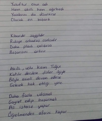Ayşe Öğretmenin her öğrencisi için ayrı ayrı yazdığı karne manilerine hayran olacaksınız