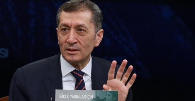 Milli Eğitim Bakanı Ziya Selçuk; Andımız Kararına Son Noktayı Koydu