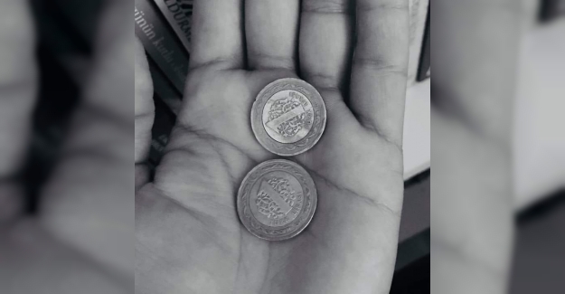 Bir Öğretmen Öyküsü "İki Lira"
