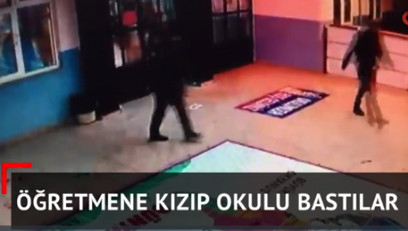 Öğretmene Kızan Veliler Okulu Bastı