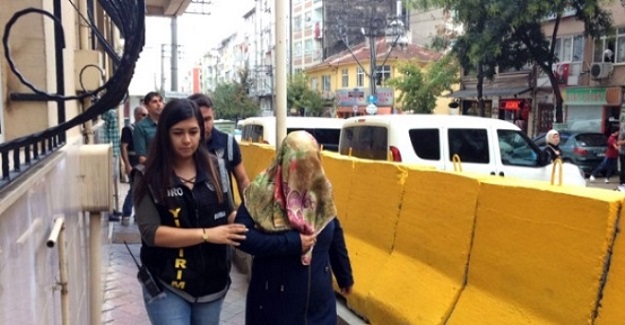 Okulu Basıp Öğretmeni Bıçaklayan Öğrenci Velisi İfade Verdikten Sonra Serbest Bırakıldı