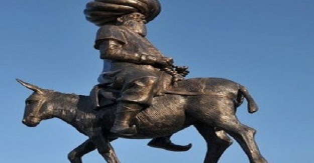 Selçuklu Ramazanlarindan birinde , Akşehir'in bir köyünde hocanın biri hastalaniverir.
