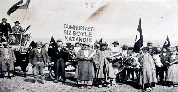 Askerin üstünü başını görseniz ağlardınız. Ağustos ayı. Hava kavurucu sıcak.