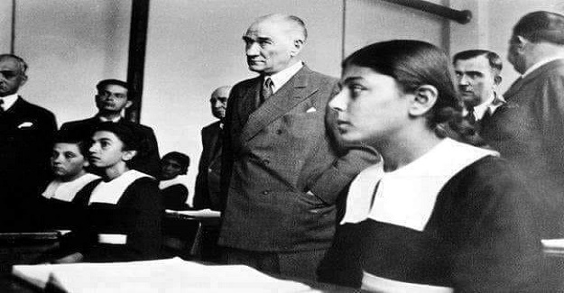 ATATÜRK'ÜN TARİH ÖĞRETMENLERİYLE BİR SOHBETİ...