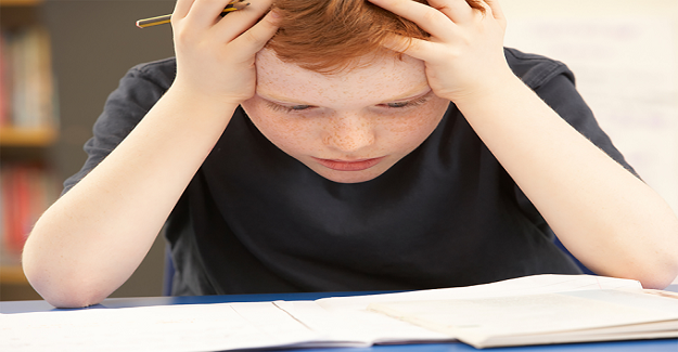 Çocuğunuzun Çok Fazla Stres Altında Olduğuna İlişkin 8 Uyarı