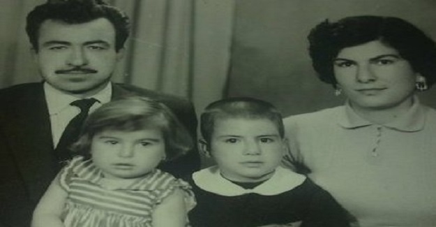 Daha ilkokuldayım. Evde telefon çaldı. Koştum, açtım.