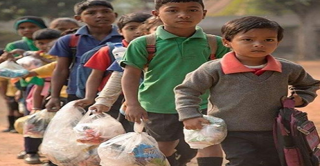 Okul Ücreti Olarak Plastik Atık Talep Eden Bir Okul!