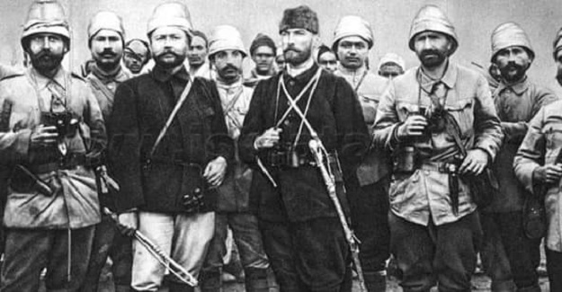 Meşrutiyet'in ilanından sonra , Mustafa Kemal ile cemiyet yöneticileri arasında gerginlik çoğalmıştır.