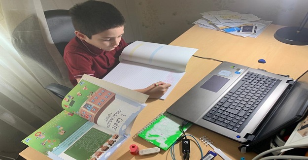 Çocuklarımızın Eğitim Süreciyle İlgili En Yüksek Kaygıyı Taşıyanlar Öğretmenlerdir