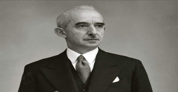 İtalya’nın Floransa kentinde bir  profesör imtihan  yapmaktadır. Öğrencilerine şöyle  bir soru sorar