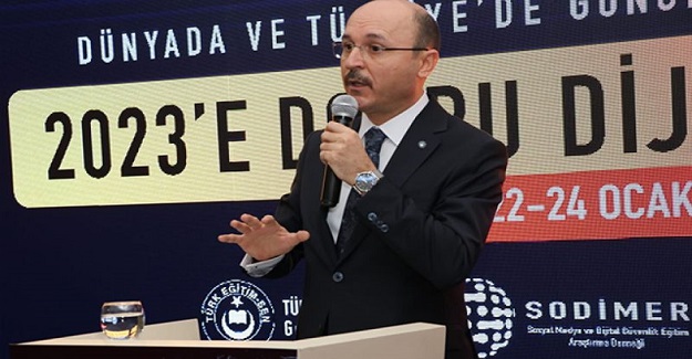 Öğretmenlerin dijital yeterliliklerinin geliştirilmesine yönelik çalışmalar yapılmalıdır.