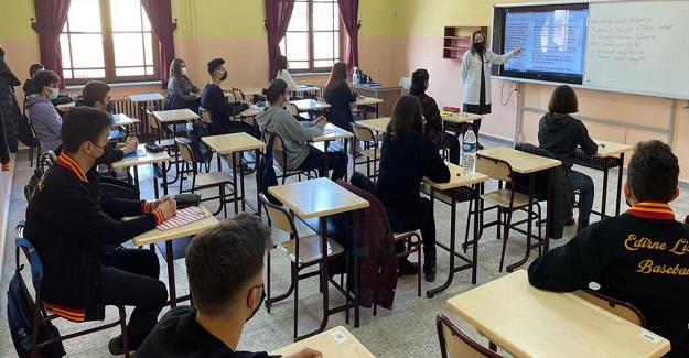 YÜZ YÜZE EĞİTİM VE SINAVLARIN YAPILMASINA İLLERİN SALGIN KOŞULLARINA GÖRE 2 MART'TA BAŞLANACAK