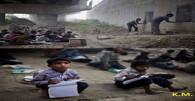 Hindistan'da iki gönüllü öğretmen, yoksul çocuklara köprünün altında ücretsiz ders veriyor.