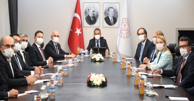 YENİ MİLLİ EĞİTİM BAKANI MAHMUT ÖZER, ÖNCELİĞİMİZ OKULLARI YÜZ YÜZE EĞİTİME HAZIRLAMAKTIR