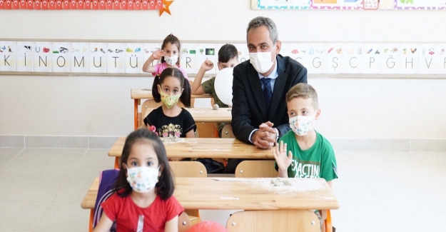 Bakan Mahmut Özer Yüz Yüze Eğitimin Devam Etmesi İçin Tek Şartı Açıkladı