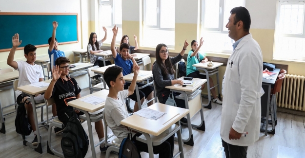 Ders Ücreti Karşılığında Çalışan Öğretmenlerin Ücretlerine Yüzde 25 Artış