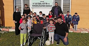 Anasınıfı Öğrencilerinden ve Öğretmenden Dünya Engelliler Günü Etkinliği