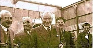Atatürk’ün öldüğü 1938 yılının 10 Kasım günü, İstanbul Üniversitesinde ders okutan bir Alman profesörü