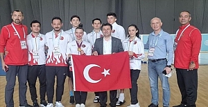 Aerobik Cimnastik Dünya Şampiyonası'nda Ayşe Begüm Onbaşı Altın Madalya Kazandı