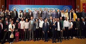 Bakan Özer'den Uzman ve Başöğretmenlik Açıklaması